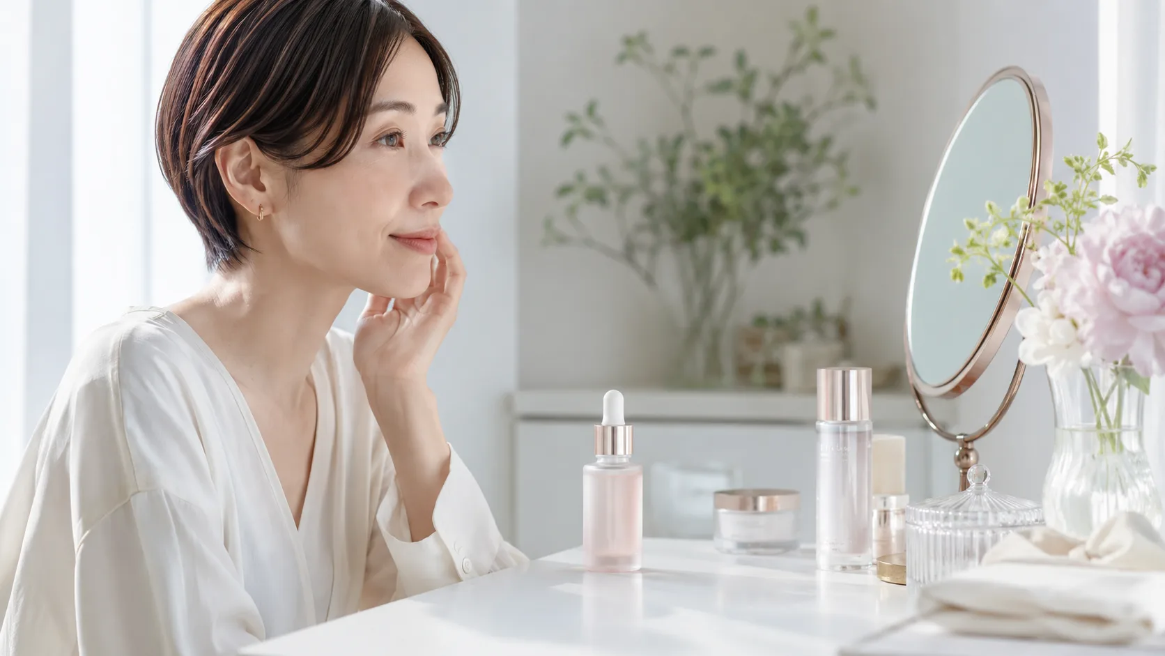 年齢に応じたスキンケアを検討する女性向けの美容液イメージ